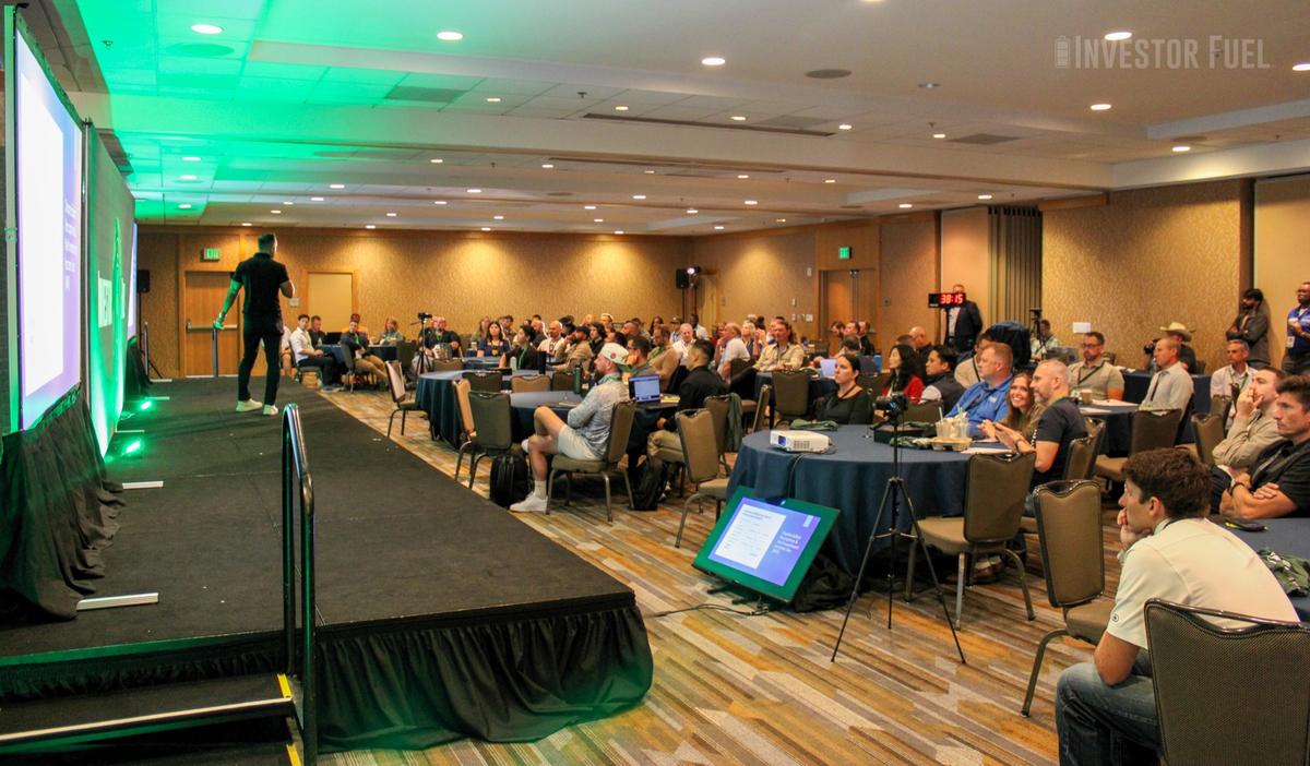 The full room during a session at the San Diego Mastermind
